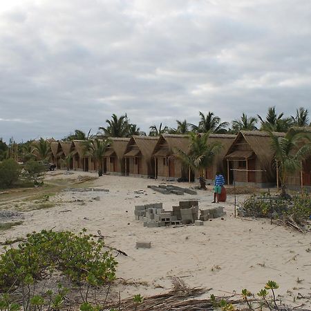 Pomene Tropical Beach Resort Massinga Exteriör bild